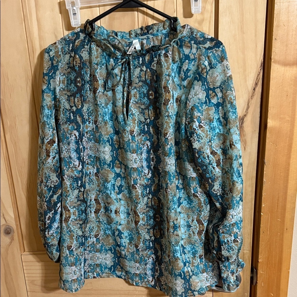 Roper Aqua and Beige Women's Blouse